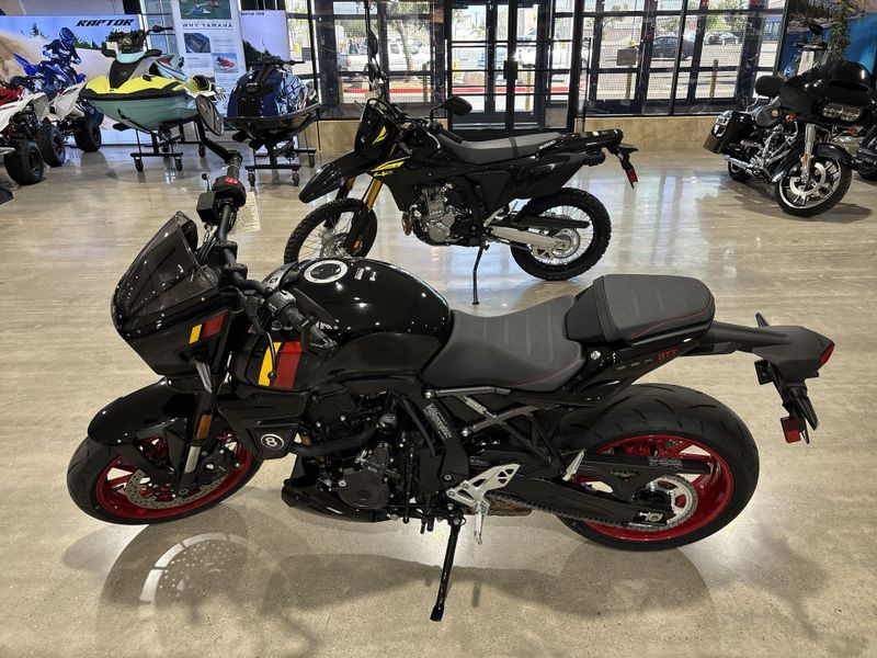 New 2026 Suzuki GSX-8TT Image 12