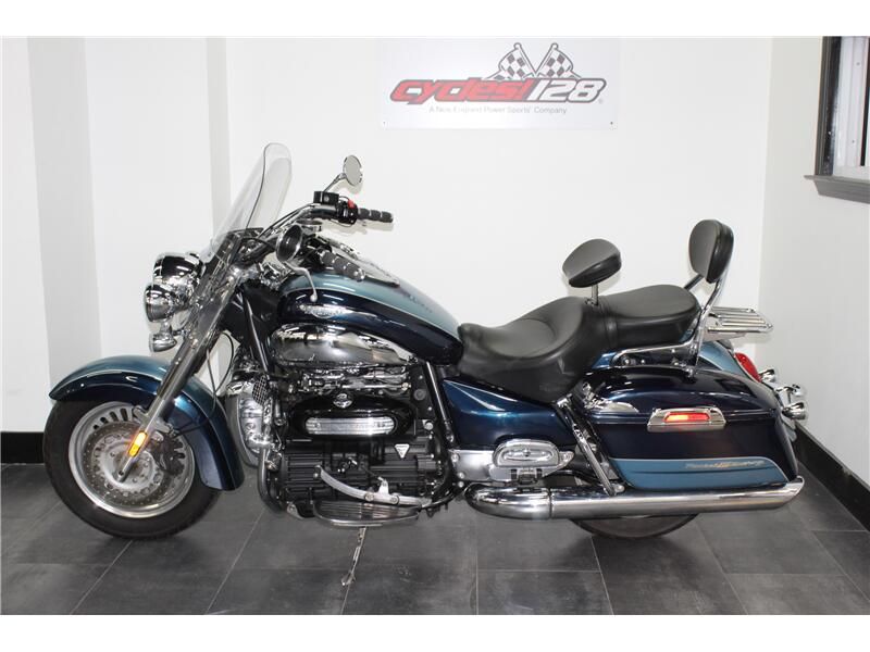 Used 2010 Triumph Rocket III Touring Image 2