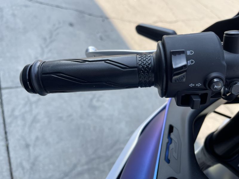 New 2025 Yamaha YZF-R3 ABS Image 8