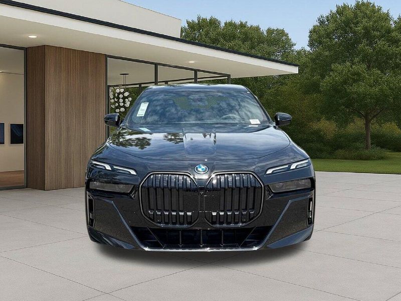 New 2026 BMW 7 Series 750e xDriveImage 4