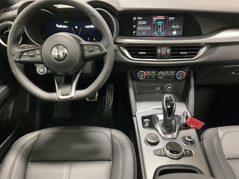 New 2026 Alfa Romeo Stelvio AwdImage 13