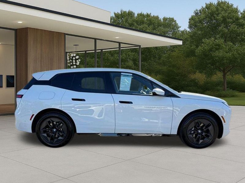 Used 2026 BMW iX xDrive60Image 7
