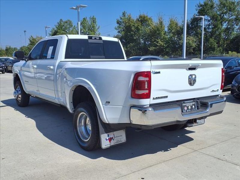 2022 RAM 3500 LaramieImage 12