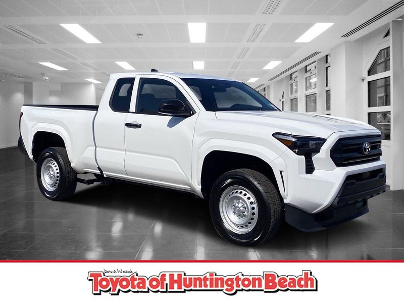 2025 Toyota Tacoma SRImage 1