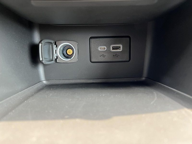 Used 2023 GMC Acadia SLE