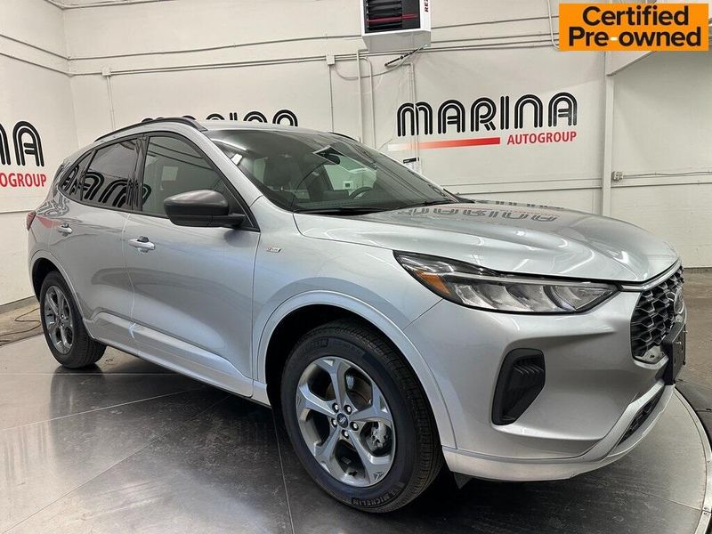 2024 Ford Escape ST-LineImage 1