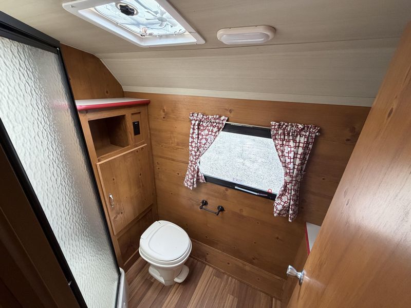 Used 2018 GULF STREAM 19RBS Image 8