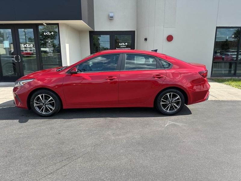 2022 Kia Forte LXSImage 8
