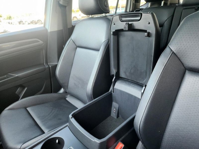 Used 2021 Volkswagen Atlas 3.6L V6 SE w/Technology R-Line
