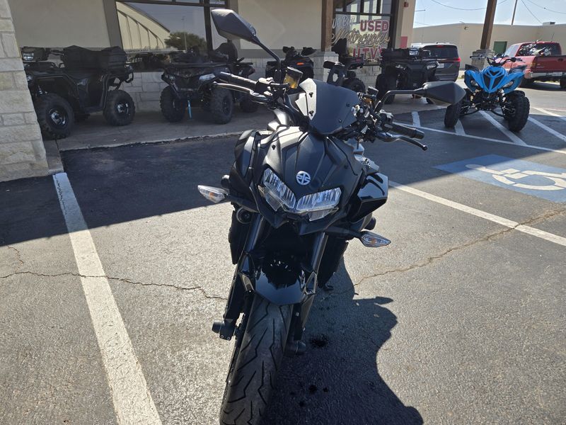 2021 Kawasaki Z H2 Base Image 11