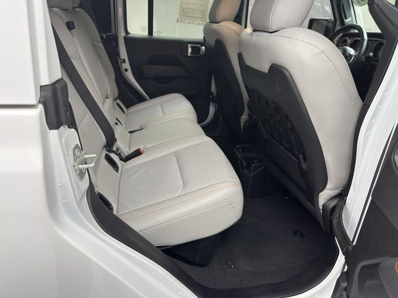 Used 2023 Jeep Gladiator MojaveImage 16