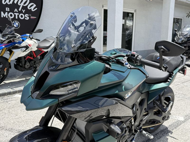 2026 BMW M 1000 XR