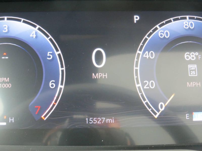 Used 2025 Jeep Grand Cherokee L Overland 4x4 4dr SUVImage 11