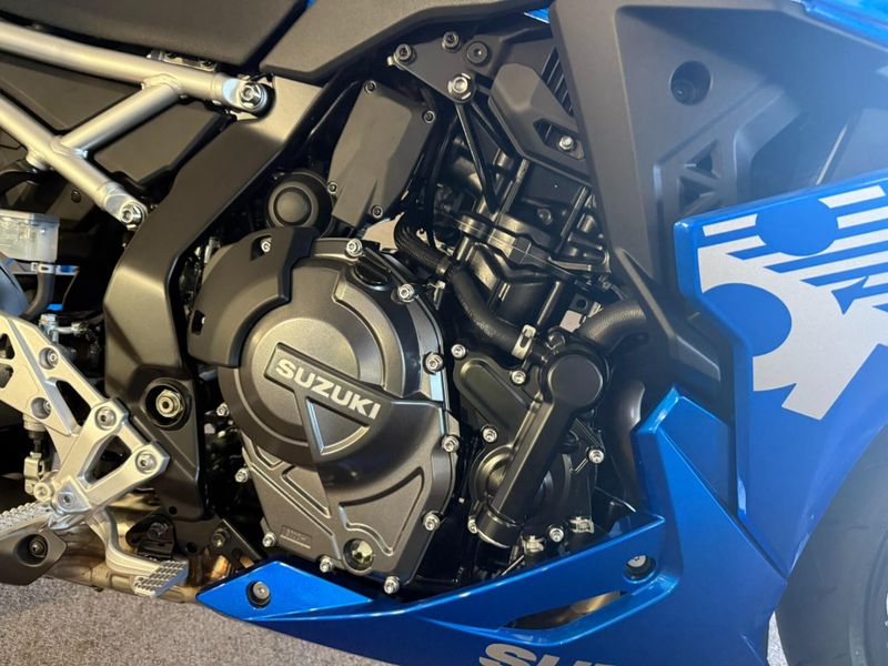 New 2026 Suzuki GSX-8R Image 12
