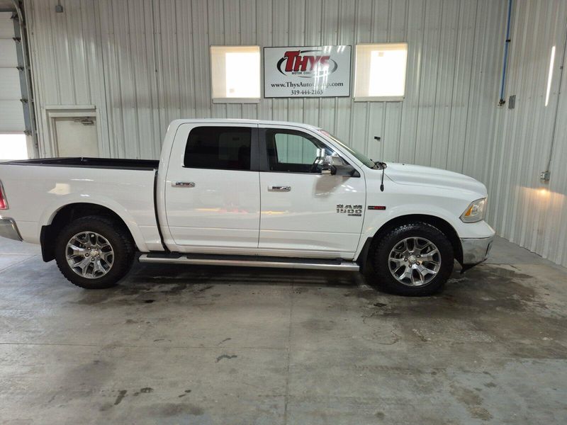 2019 RAM 1500 Classic LaramieImage 1