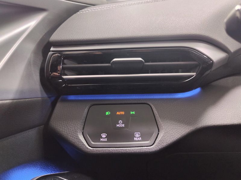 2023 Volkswagen ID.4 Image 24