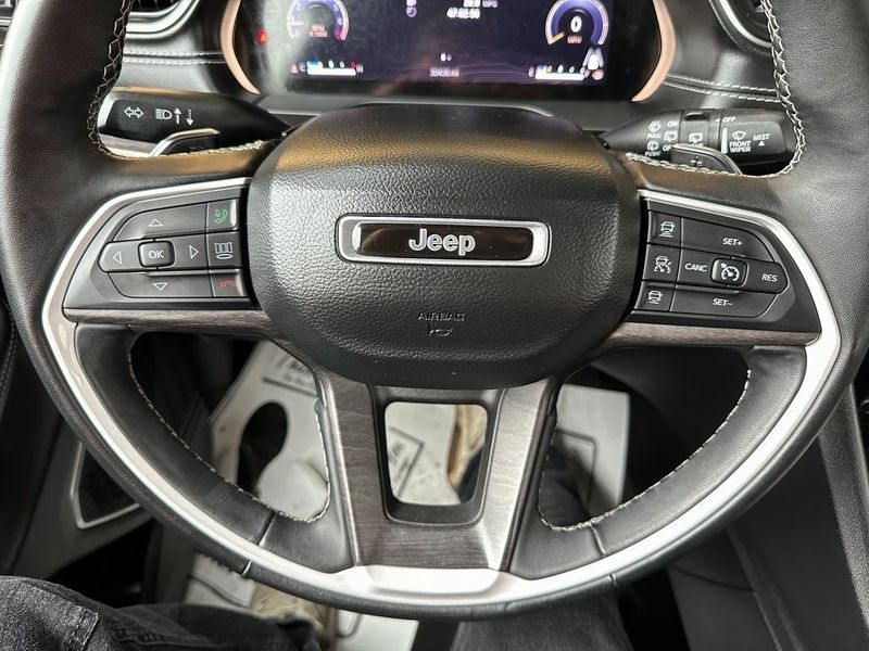 2022 Jeep Grand Cherokee LimitedImage 3