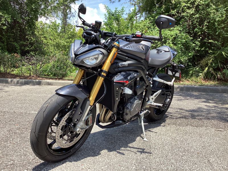 2025 Triumph Speed Triple 1200 RS 