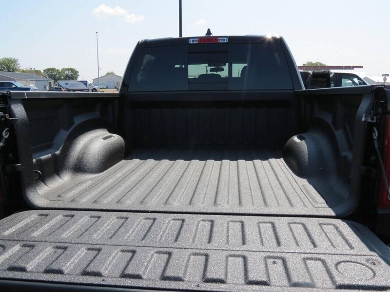 2023 RAM 1500 Tradesman Crew Cab 4x4 5