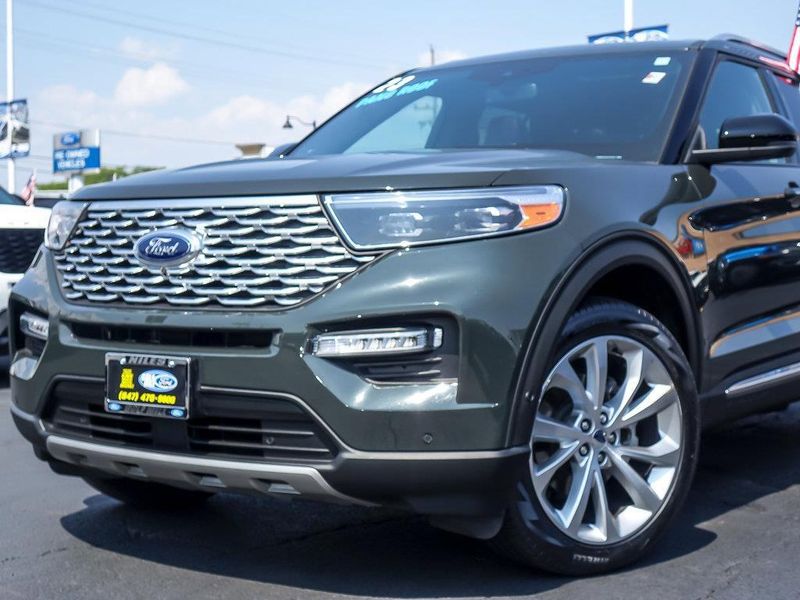 2022 Ford Explorer Platinum photo 2