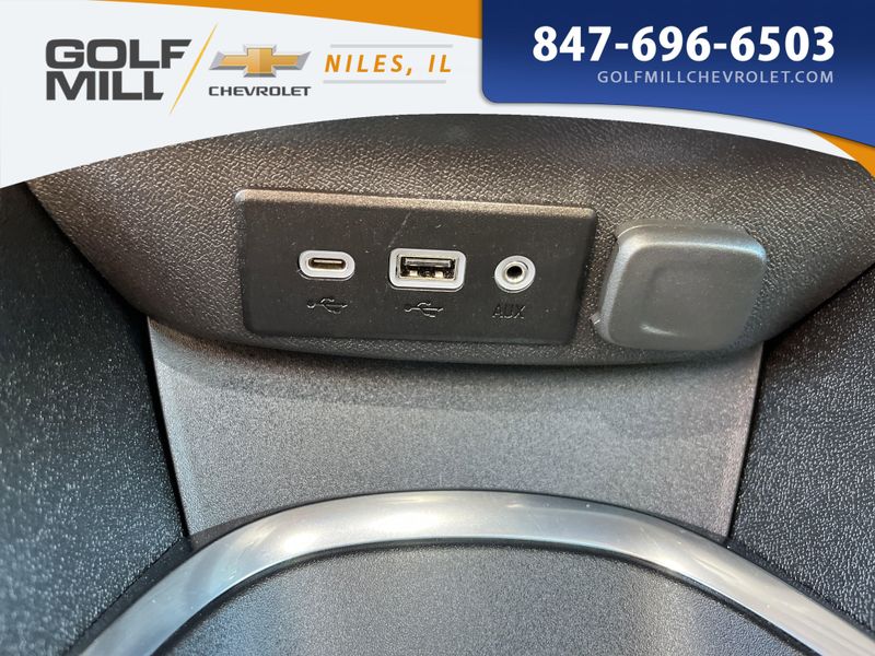 2024 Chevrolet Malibu 1LT photo 18