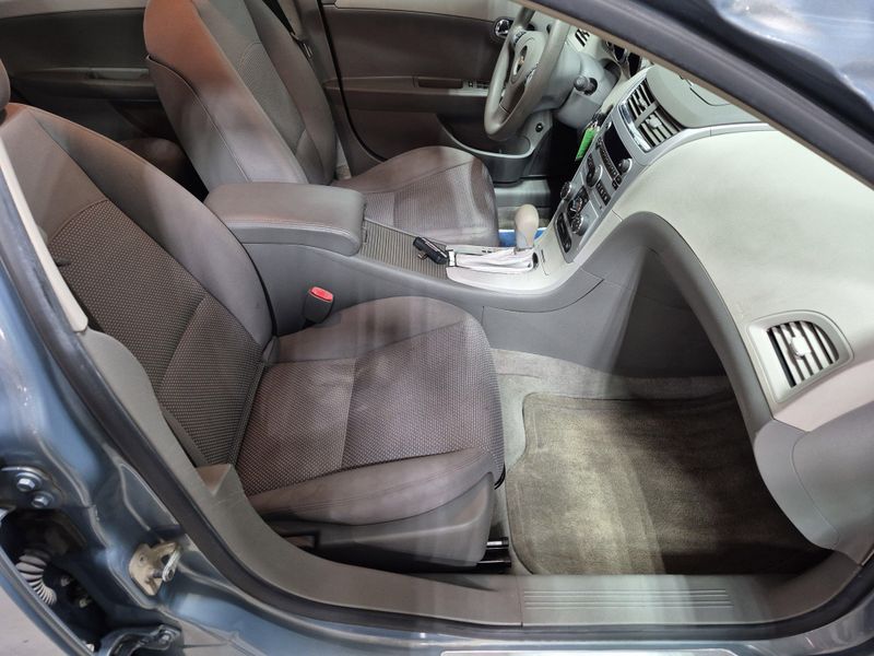 2009 Chevrolet Malibu LT w/1LTImage 13