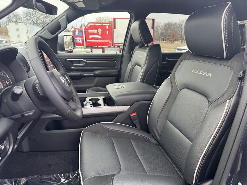 2025 RAM 1500 LaramieImage 10