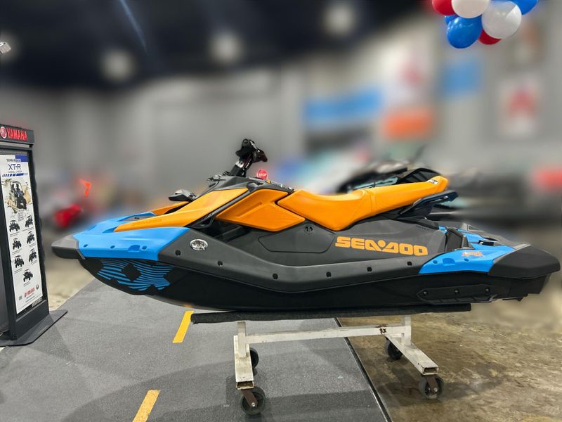 New 2026 Sea-Doo SPARK FOR 3 90 TRIXX (SOUND SYSTEM) Image 12