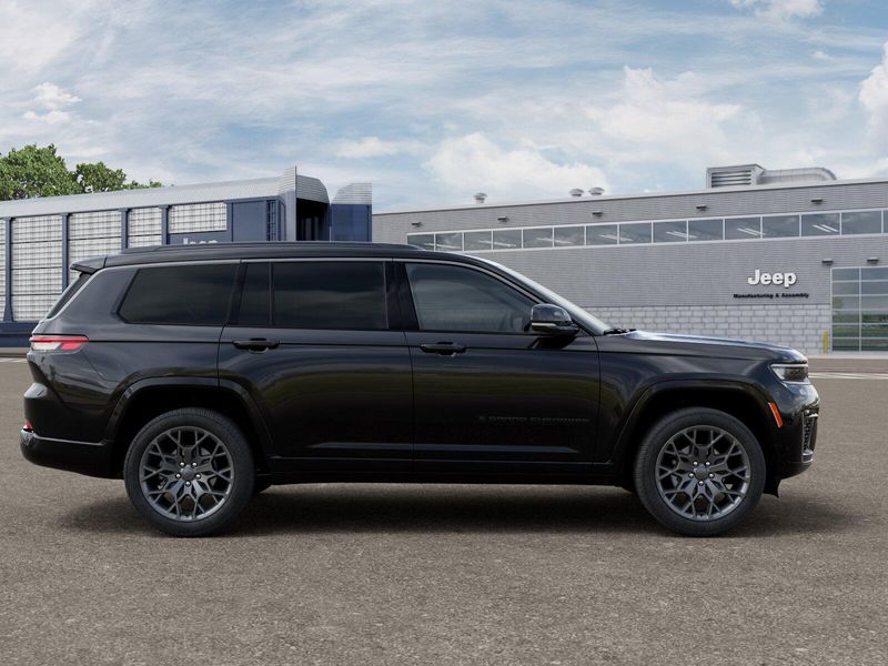 New 2026 Jeep Grand Cherokee L Summit 4x4Image 21