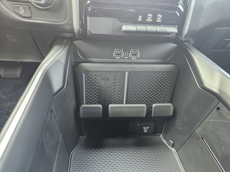 New 2025 RAM 1500 Big HornImage 22