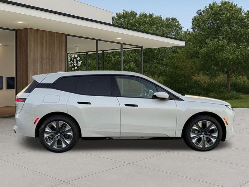 New 2026 BMW iX xDrive45Image 7