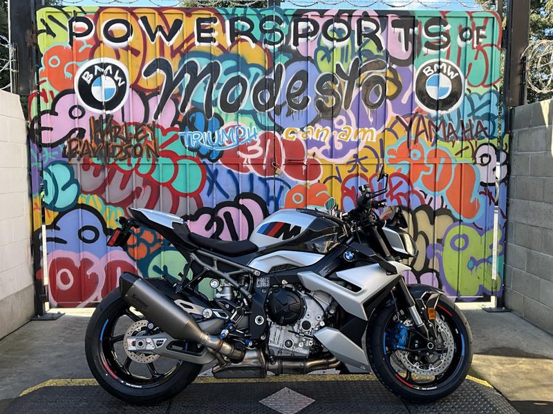 New 2026 BMW M 1000 R Image 5