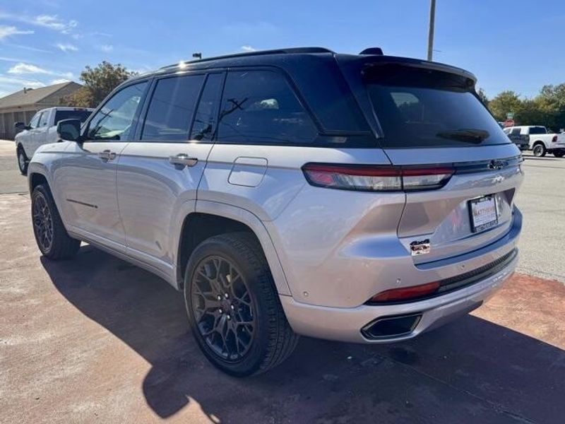 New 2025 Jeep Grand Cherokee Summit Reserve 4x4Image 8