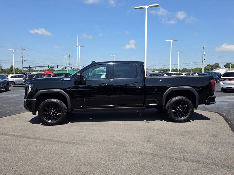 Used 2024 GMC Sierra 2500HD AT4