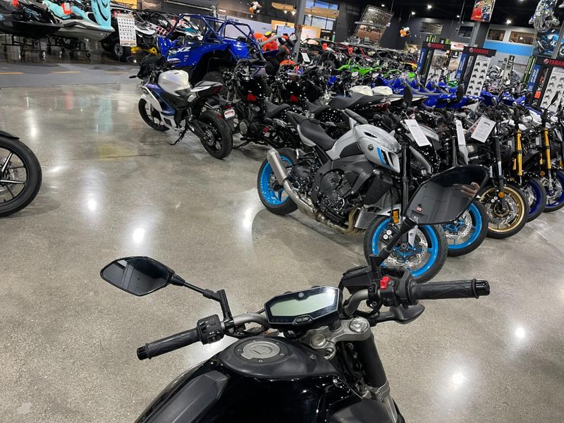 Used 2016 Yamaha FZ-07 Image 17