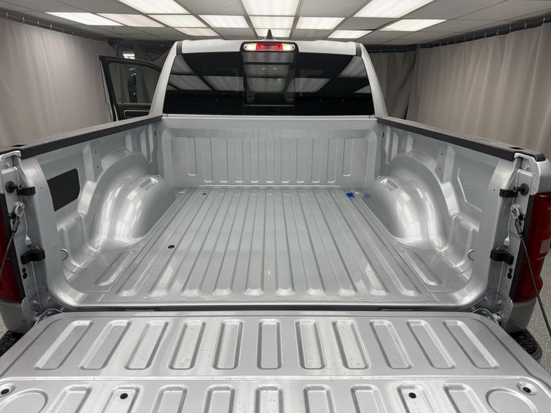 New 2027 RAM 1500 Big Horn Crew Cab 4x4 5