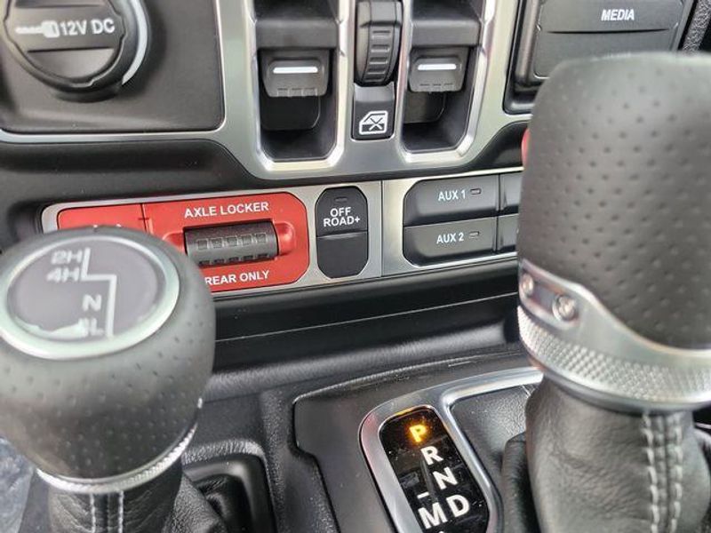 New 2026 Jeep Gladiator Mojave 4x4