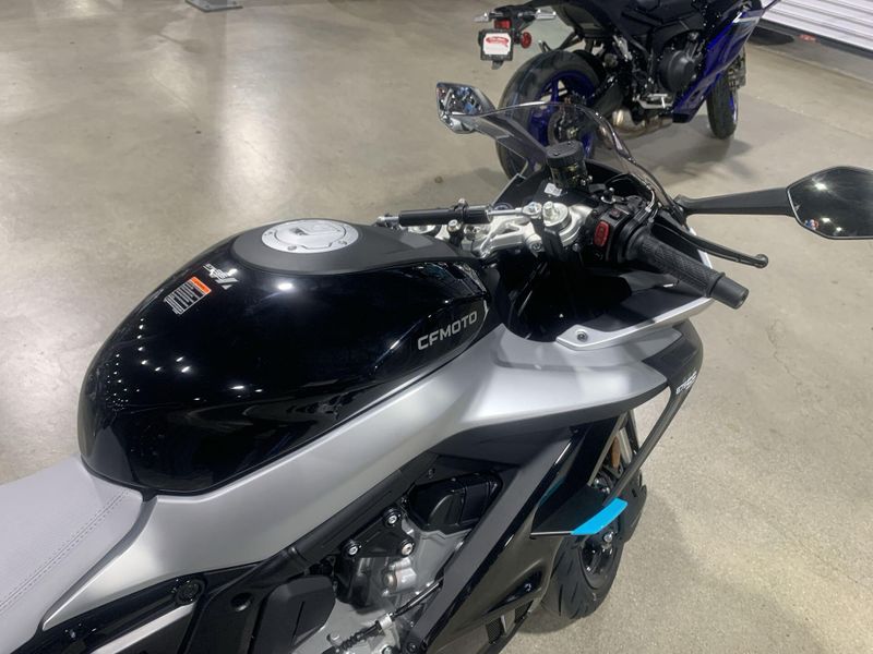 New 2025 CFMOTO 675SS Image 19