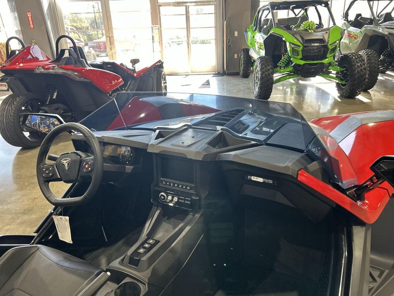 New 2025 Polaris SLINGSHOT SLR AUTODRIVE Image 21