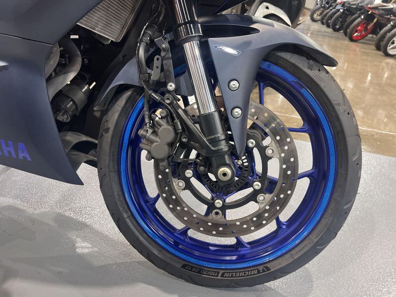 Used 2022 Yamaha YZF-R3 ABS Image 23