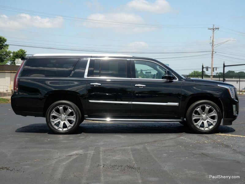 Used 2019 Cadillac Escalade ESV 