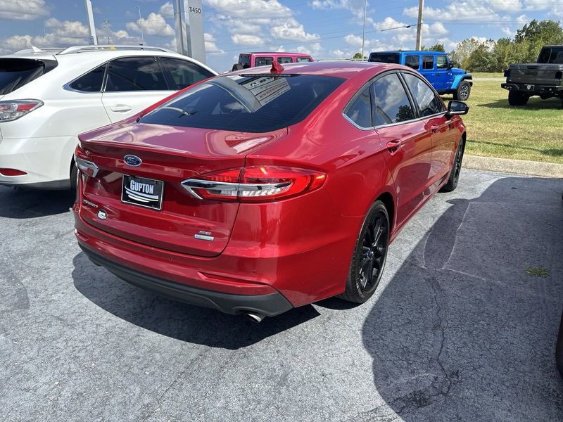 2020 Ford Fusion SEImage 7