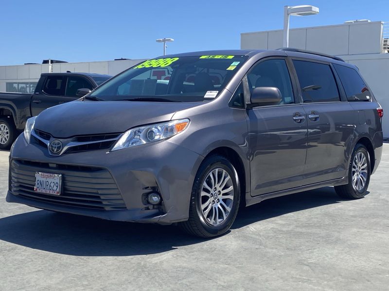 Used 2020 Toyota Sienna XLEImage 6