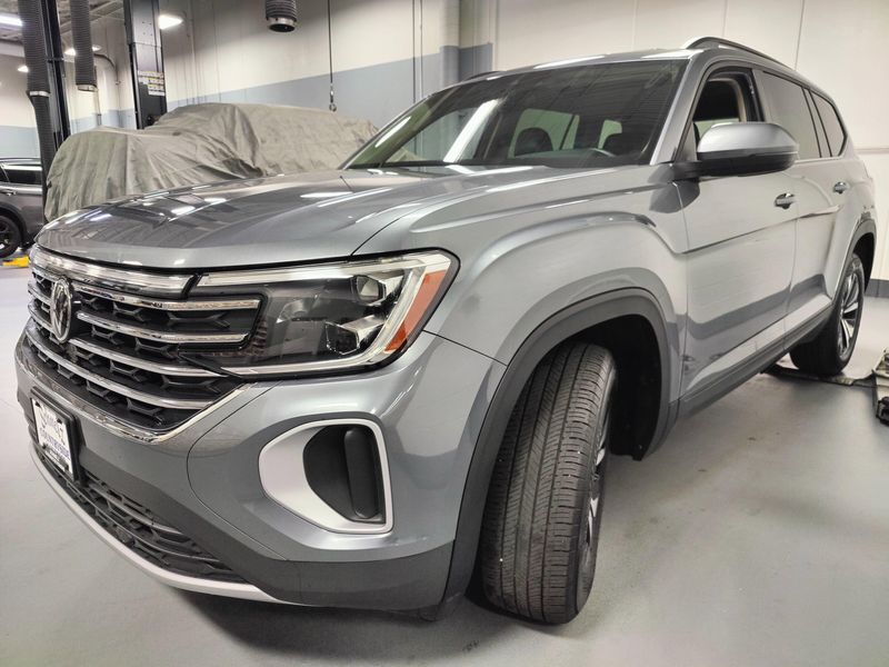 Used 2025 Volkswagen Atlas SE 4-Motion AWDImage 8