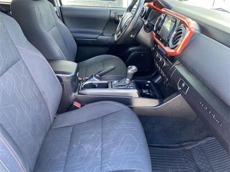 2017 Toyota Tacoma SR5Image 12