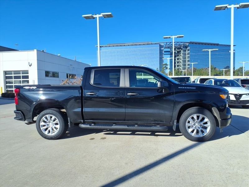 Used 2023 Chevrolet Silverado 1500 CustomImage 5