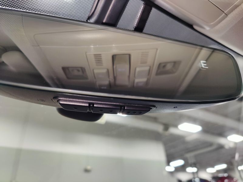 Used 2020 Volkswagen Tiguan SE AWD w/SunroofImage 24