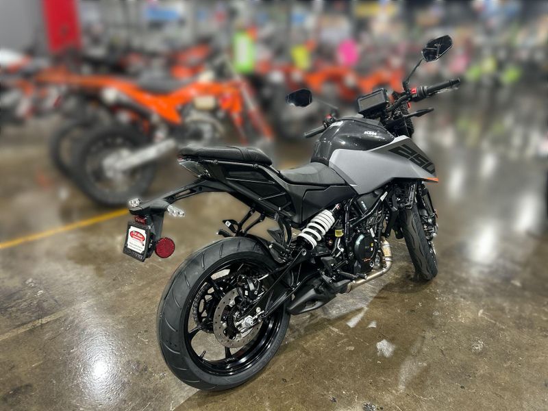 New 2026 KTM 250 DUKE Image 15