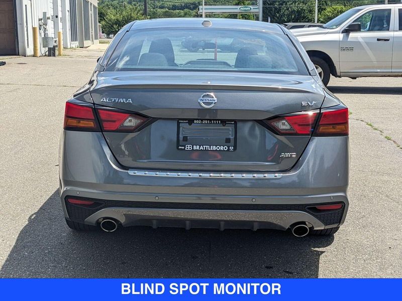 2022 Nissan Altima 2.5 SV photo 5