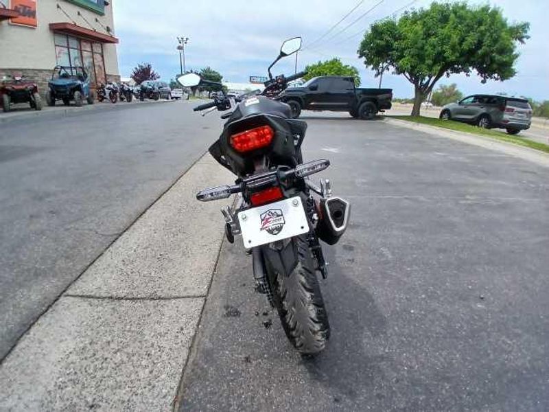 2025 Honda CB750 HORNET BASE 